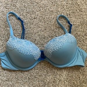 VS • Push Up Bra